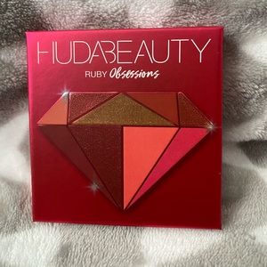 Huda Beauty palette